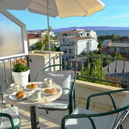 Apartments Villa Lili Tučepi Exterior foto