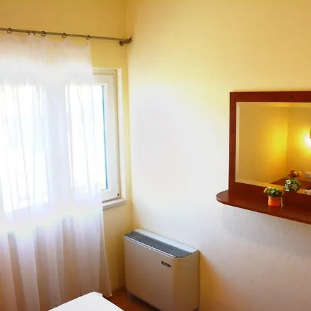 Apartments Villa Lili Tučepi Zimmer foto